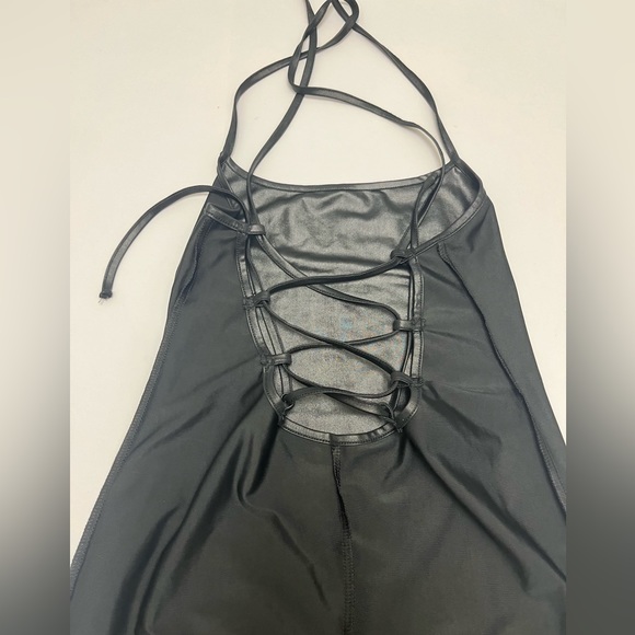 NWOT 💣🔥🖤 gorgeous Black Faux Leather Midi dress size L - Picture 8 of 16